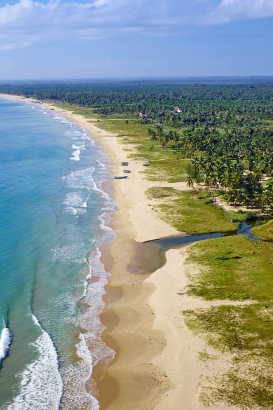 Kalkudah Beach, Sri Lanka © Tuul & Bruno Morandi/The Image Bank via Getty Images