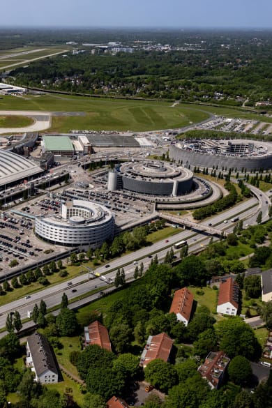 Der Hamburger Flughafen von oben, Deutschland