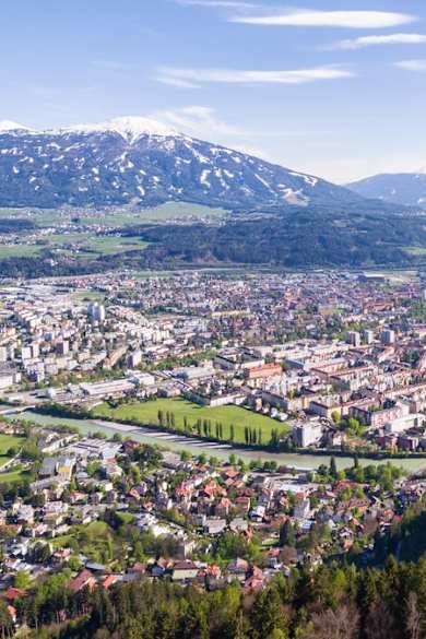 Die sommerlichen Sperrungen betreffen unter anderem den Raum Innsbruck. © iStock via Getty/mdworschak