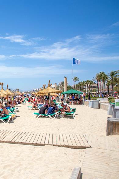 Blick auf den Strand Ballermann, Palma de Mallorca, Spanien.