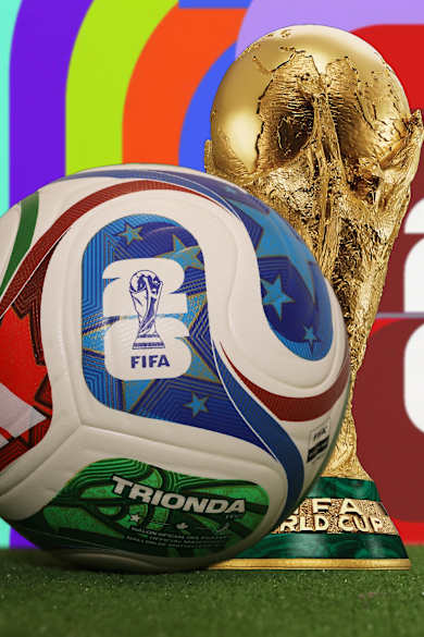 Ball und Trophäe des FIFA World Cuo 26
