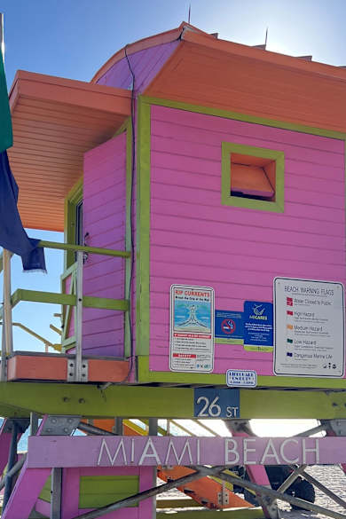 Pinkes Lifeguard-Häuschen am Miami Beach © Sophie Roiser