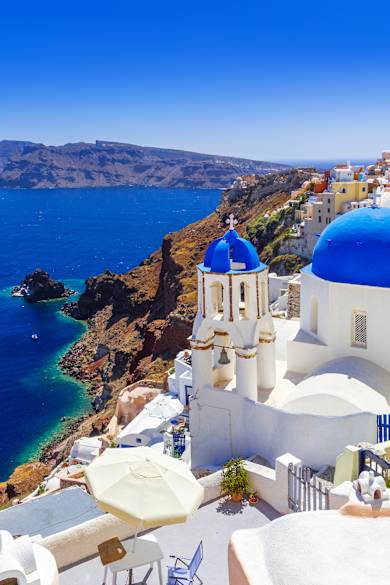 Beautiful Oia town on Santorini island, Greece