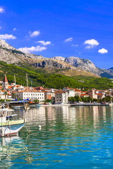 Makarska, Dalmatien, Kroatien © GettyImages - 	Freeartist