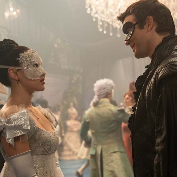 Benedict Bridgerton und Sophie begegnen sich in der neuen "Bridgerton"-Staffel zum ersten Mal. © Liam Daniel/Netflix