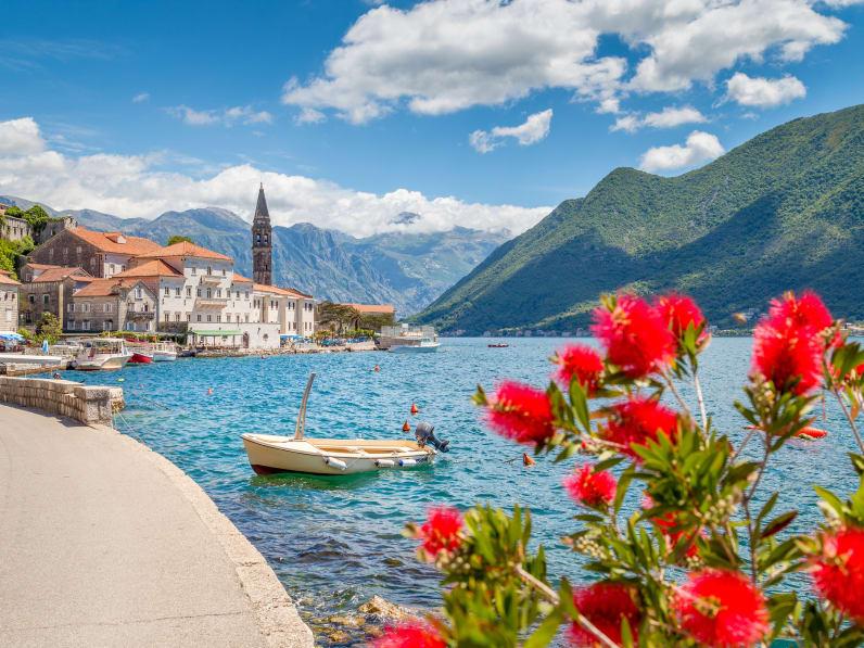 Historische Stadt von Perast, Bucht von Kotor in Montenegro ©iStock.com/bluejayphoto