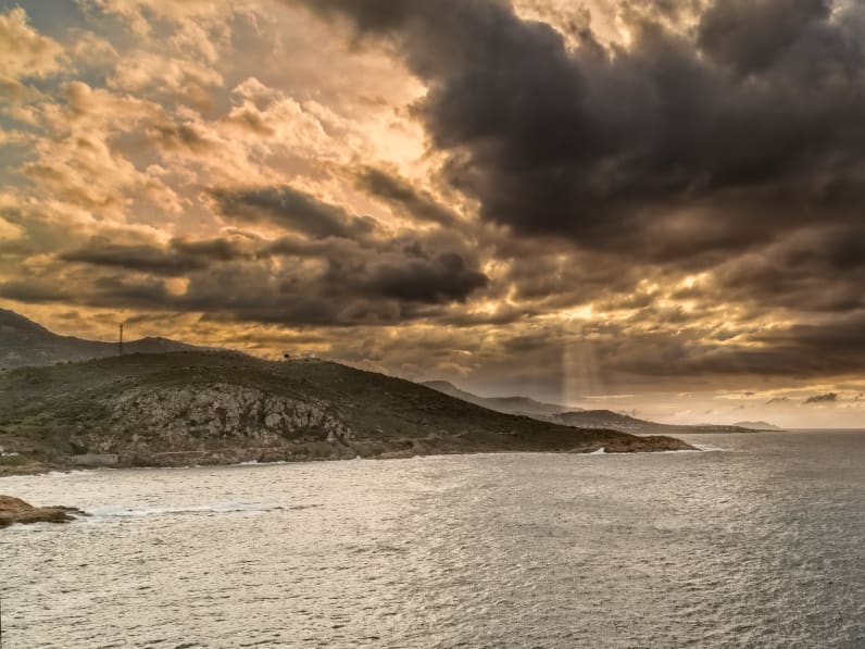 Westküste von Korsika ©joningall/iStock / Getty Images Plus via Getty Images