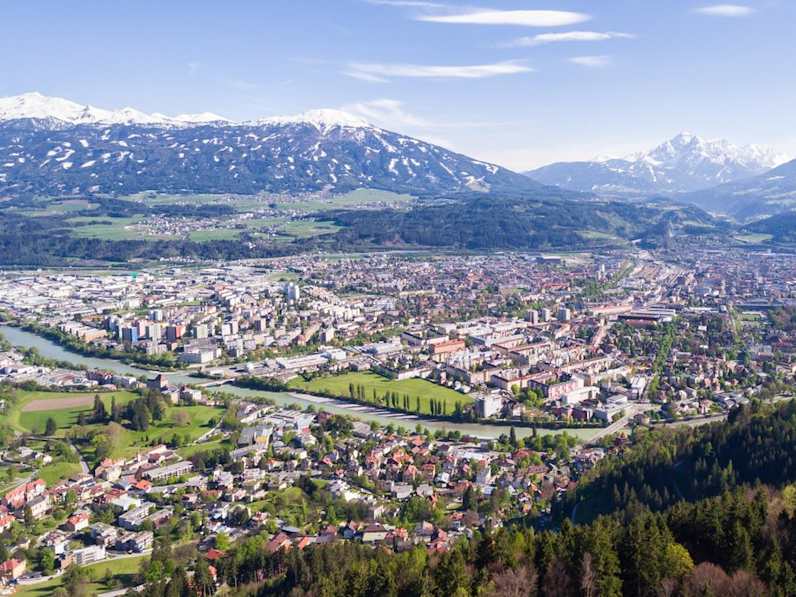 Die sommerlichen Sperrungen betreffen unter anderem den Raum Innsbruck. © iStock via Getty/mdworschak