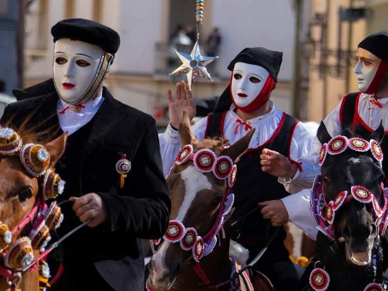 Nicht nur in Venedig wird Karneval großgeschrieben. © ivan canavera/Shutterstock.com
