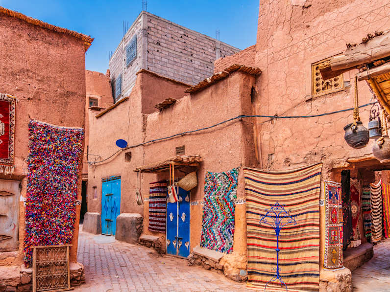 Handgefertigte Teppiche in der Altstadt Tameslouht. Marokko