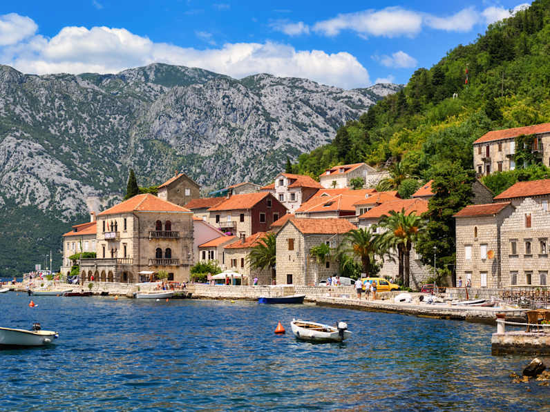 Perast Stadt in Kotor Bay in Montenegro