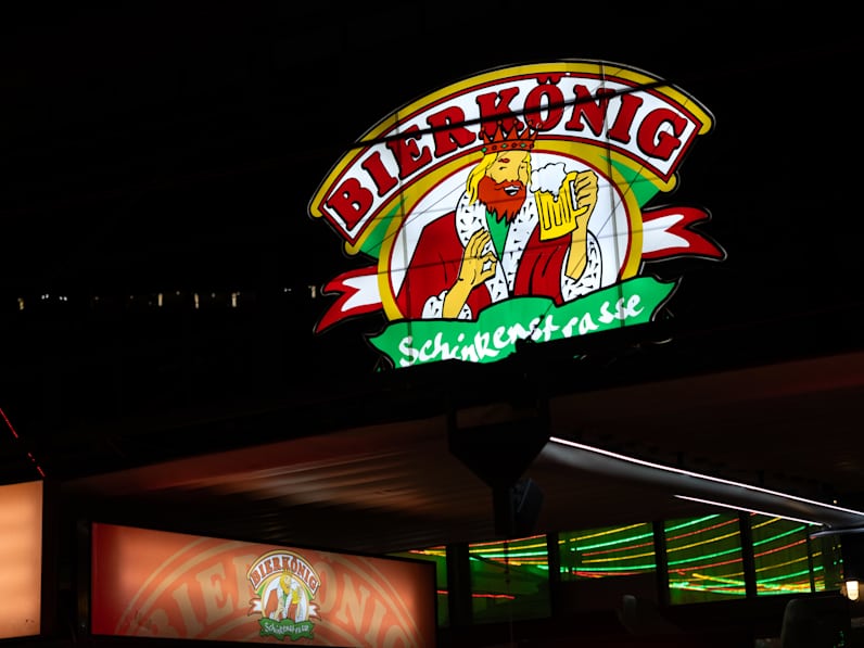 Schild vom Bierkönig auf Mallorca, Spanien