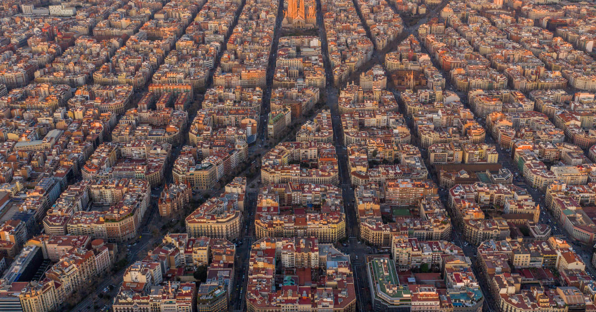 Barcelonas Atemberaubende Schonheit Ein Blick Auf Die Stadt Von Oben