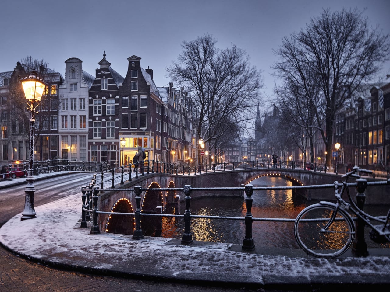 Amsterdam im Winter © 1111IESPDJ/E+ via Getty Images