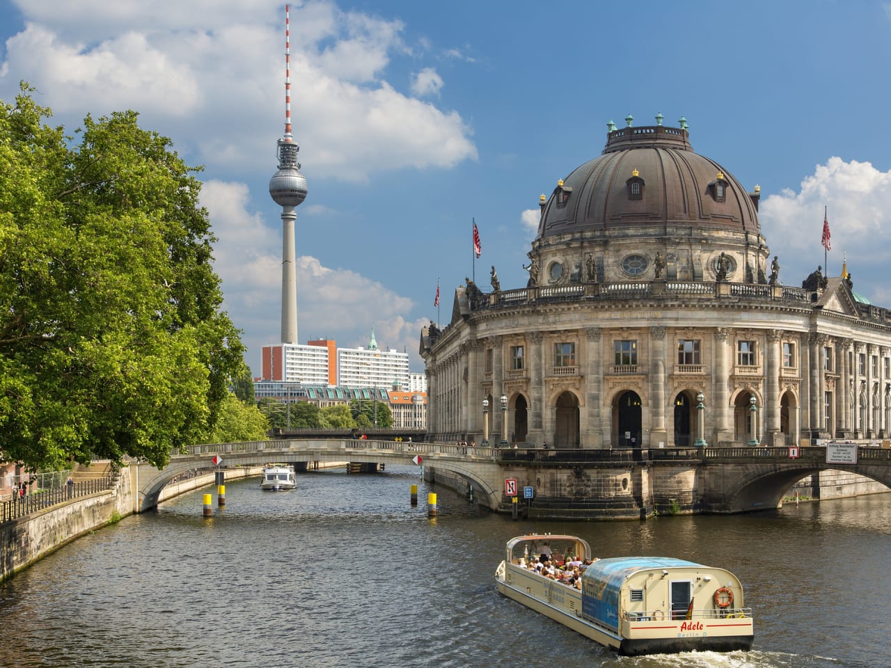 Berlin, Deutschland © Sylvain Sonnet/The Image Bank via Getty Images