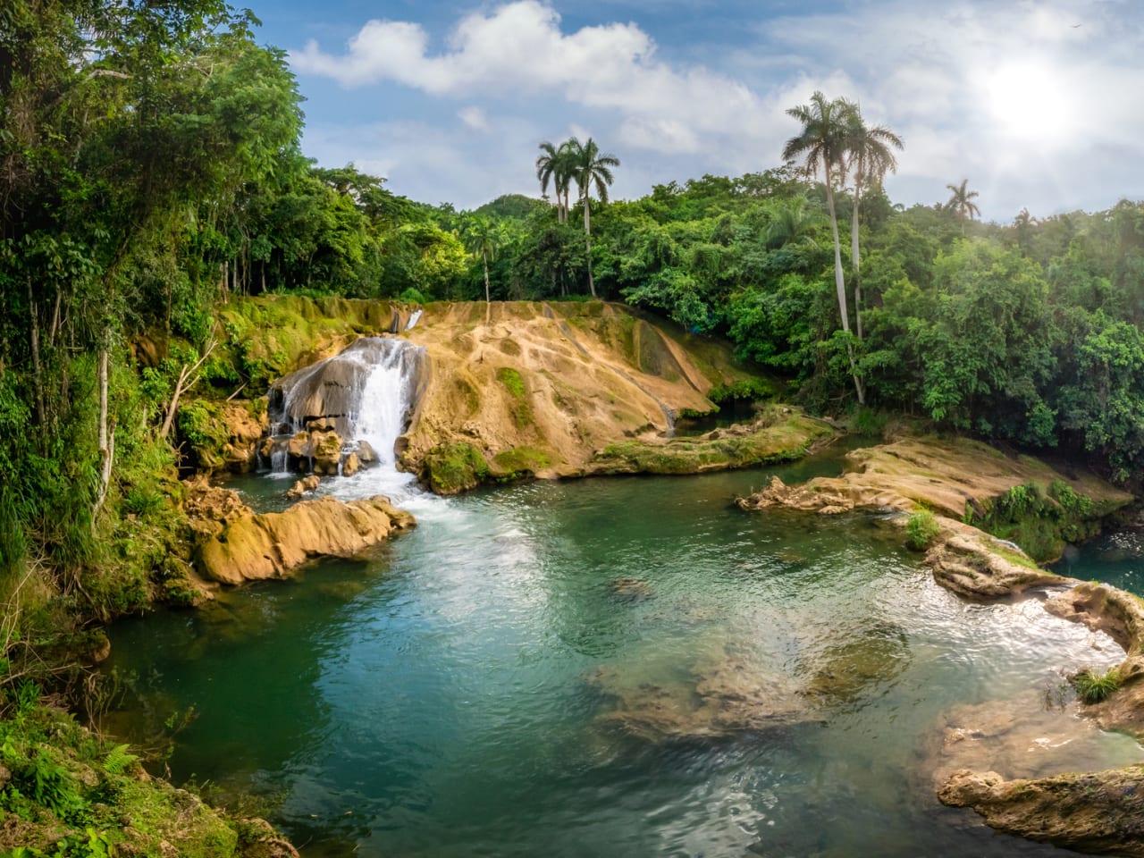 El Nicho Wasserfälle, Kuba © Eloi_Omella/iStock / Getty Images Plus via Getty Images