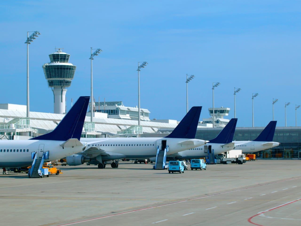 Blick auf den Flughafen München © stock.adobe.com - magicworld
