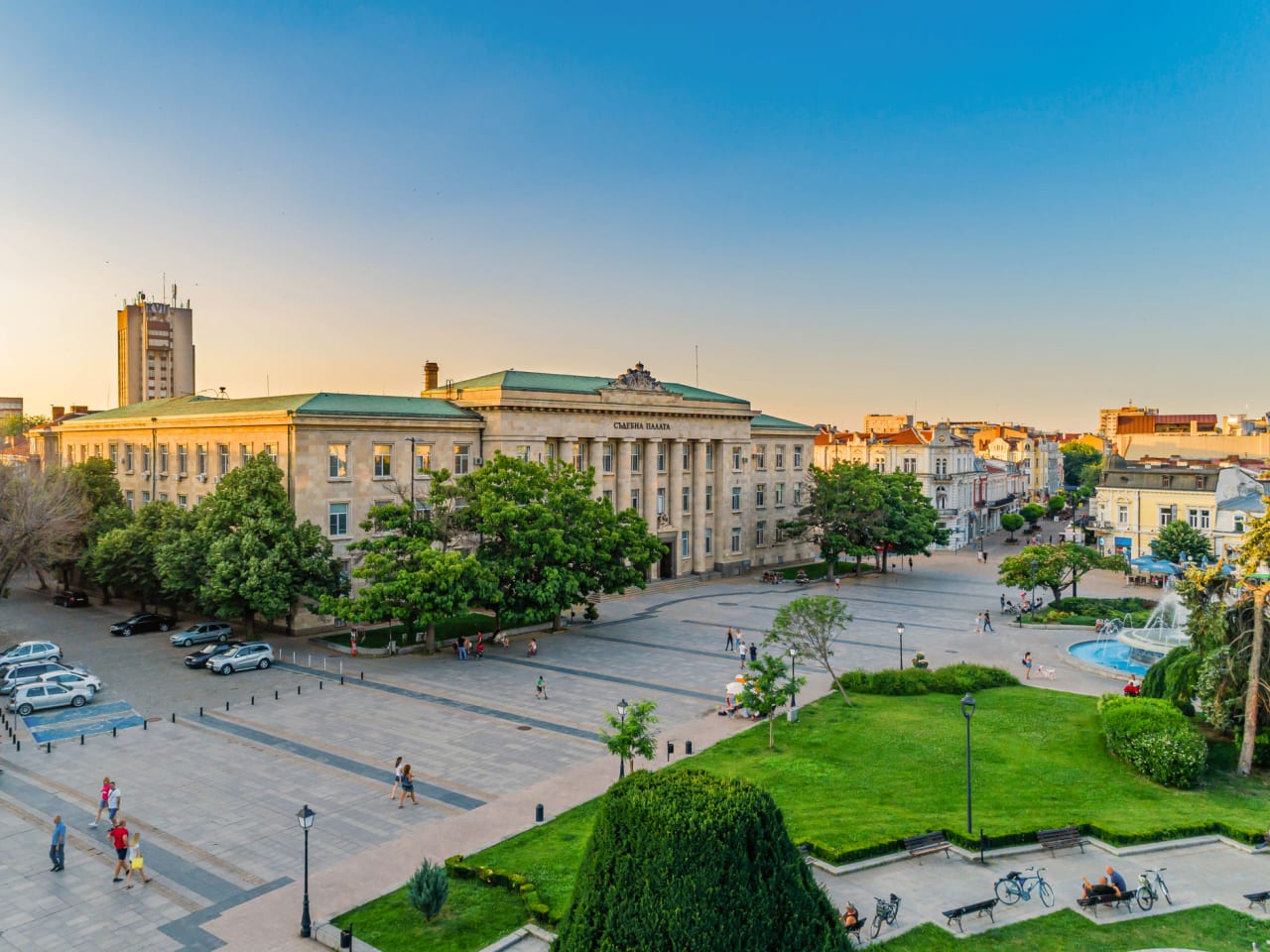 Innenstadt mit Stadtplatz von Ruse, Bulgarien  ©iStock.com/Media Trading Ltd