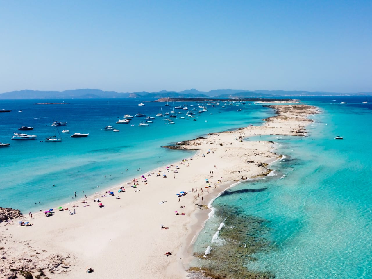 Der Strand Playa Ses Illetes, Formentera, Spanien © stock.adobe.com - Alexandre ROSA