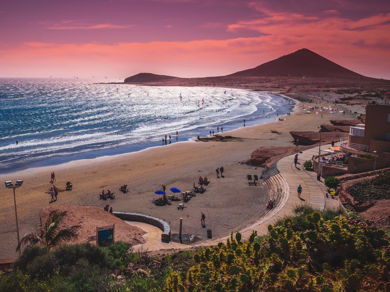 Playa de El Médano auf Teneriffa, Spanien © stock.adobe.com - tomikk