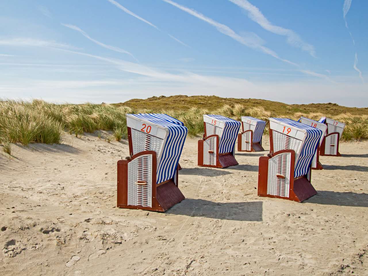 Strandkörbe auf Norderney © nordenfan - stock.adobe.com