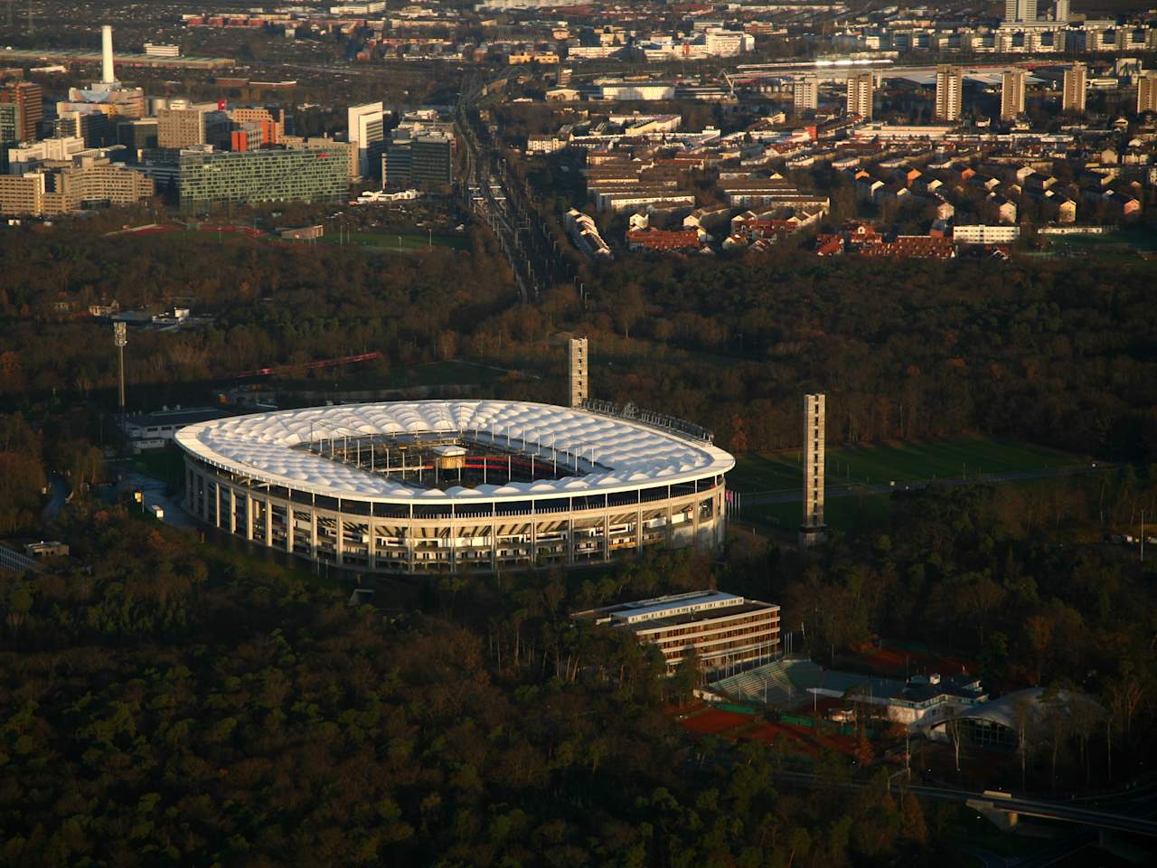 Waldstadion in Frankfurt ©trait2lumiere/iStock / Getty Images Plus via Getty Images