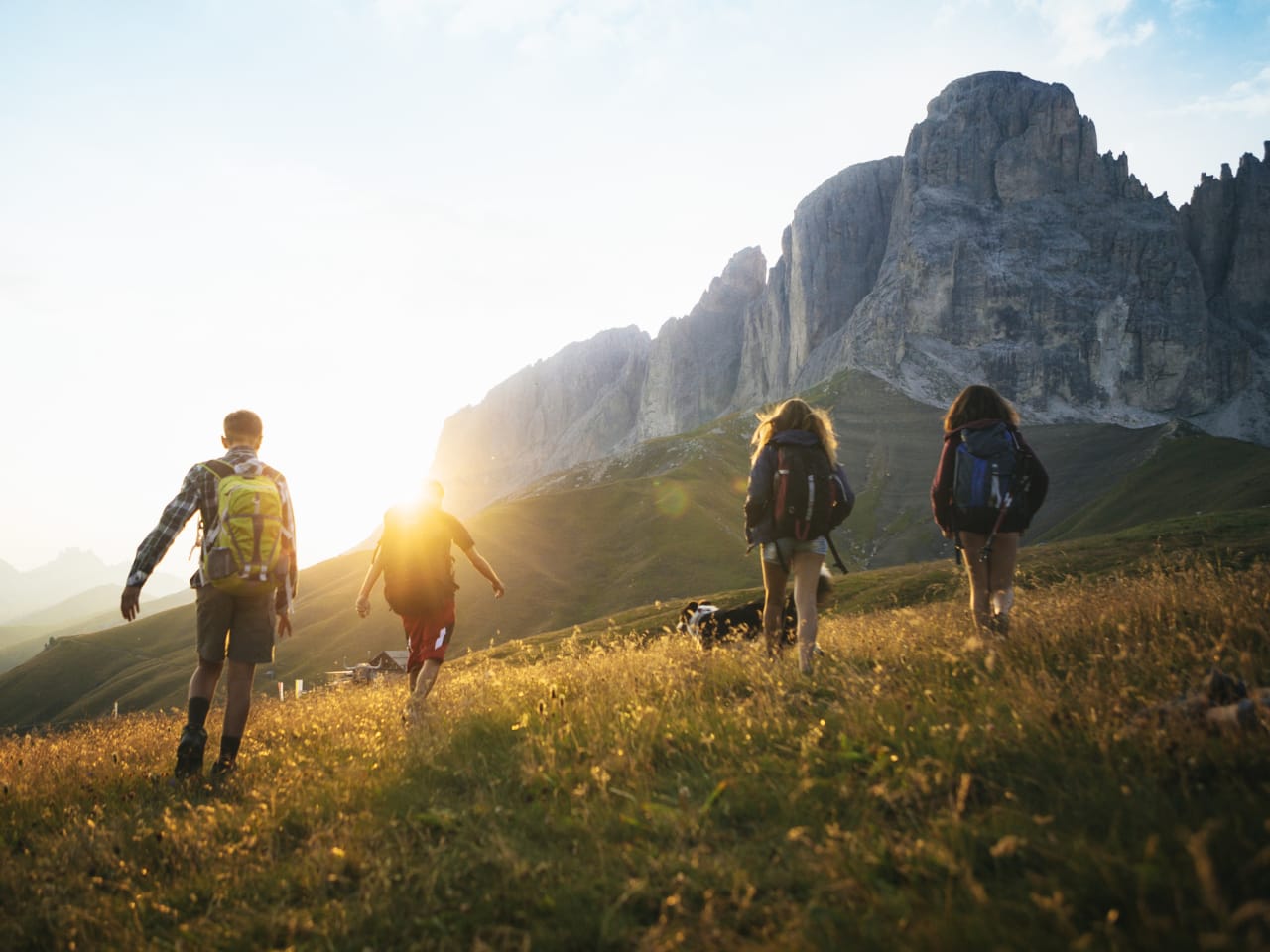 Wandern in den Dolomiten ©piola666/E+ via Getty Images