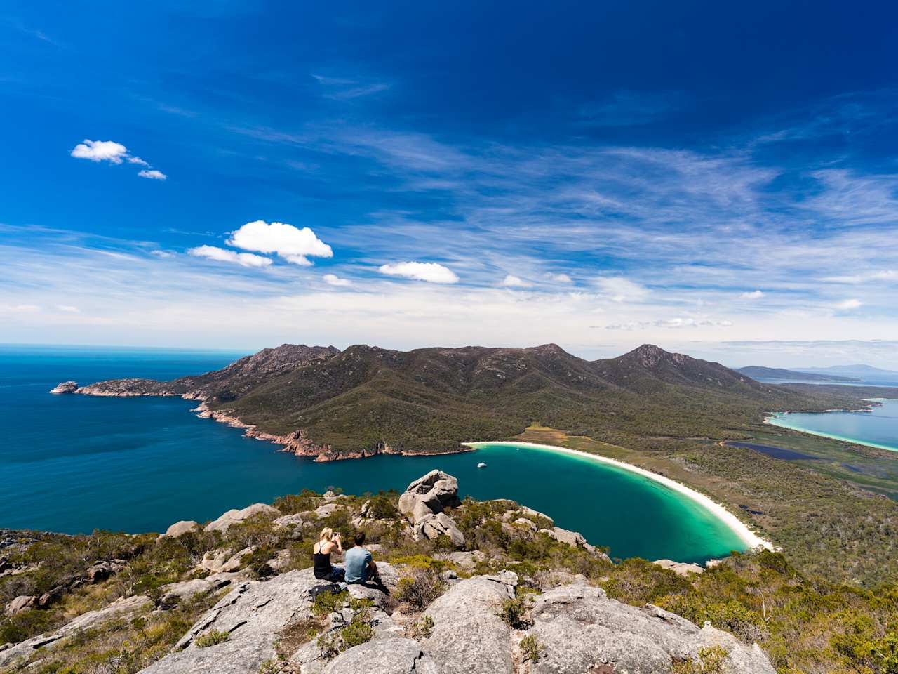 Wineglass Bay, Tasmanien © Nigel Killeen/Moment via Getty Images