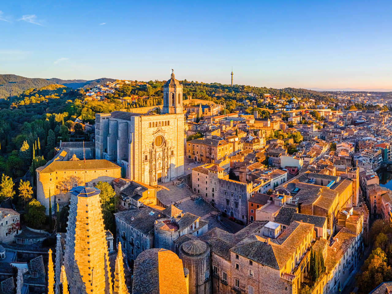 Luftaufnahme der Stadt Girona in Spanien