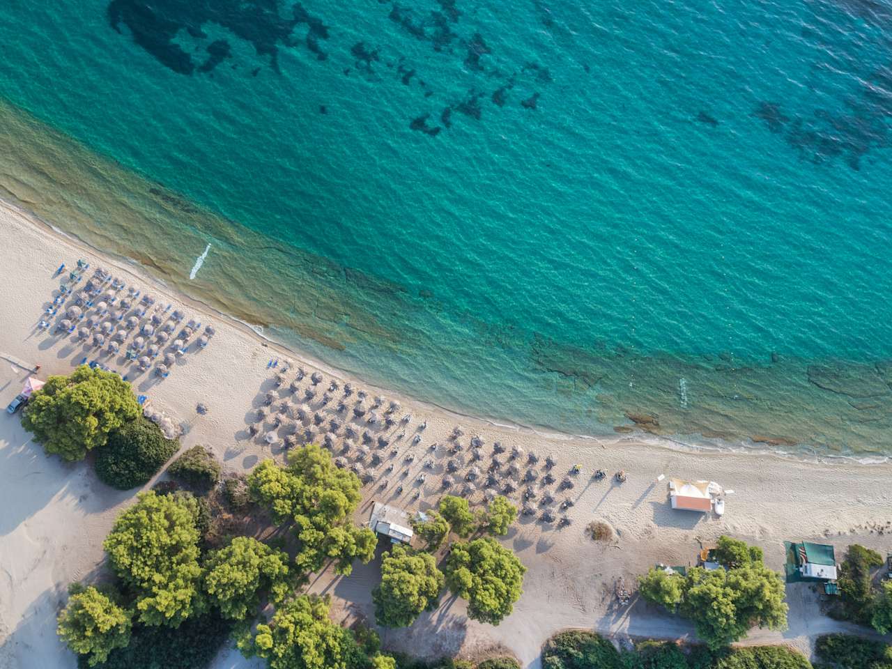 Ein Strand von oben.
