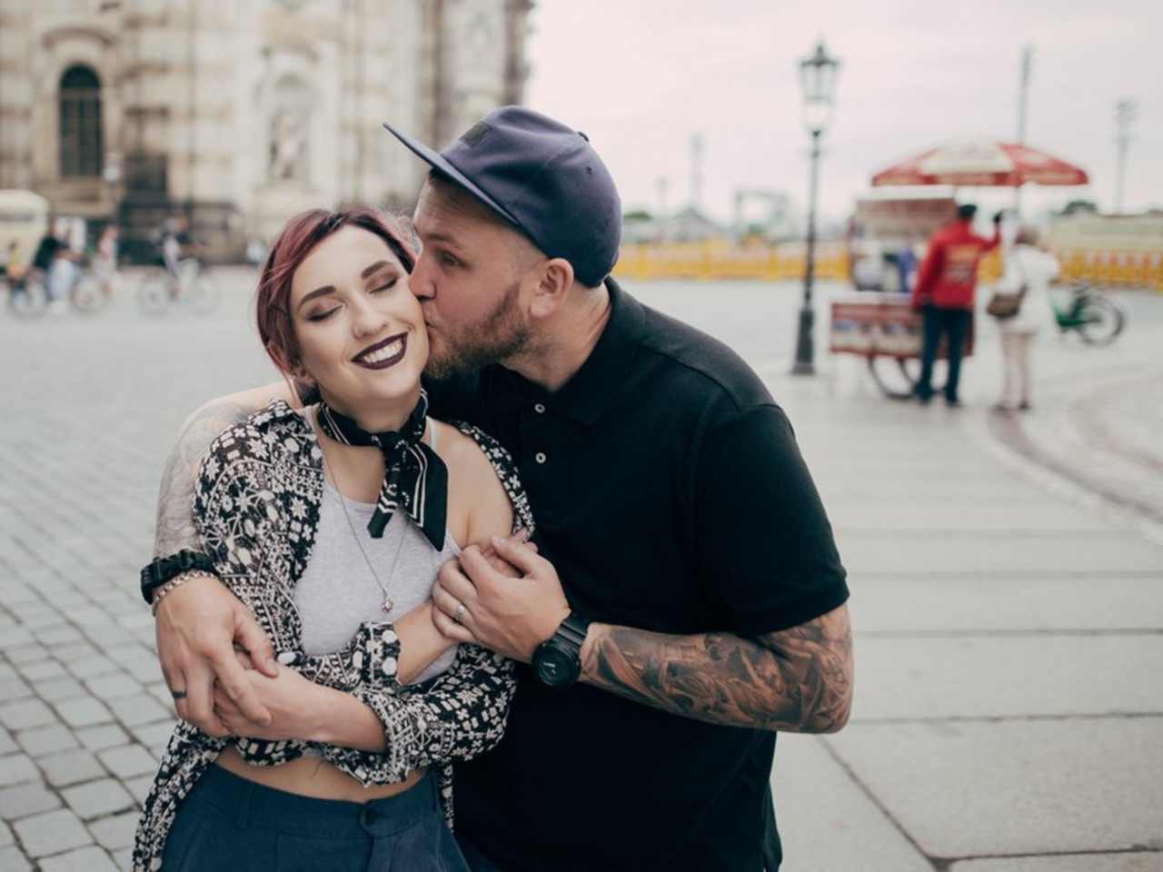 Ein junges Paar in Dresden. © iStock via Getty/LightFieldStudios