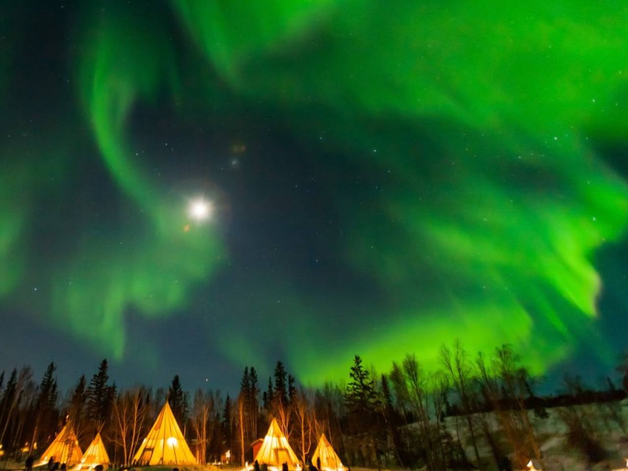 Die berühmten Nordlichter gibt es nicht nur in Skandinavien. © norikko/Shutterstock.com