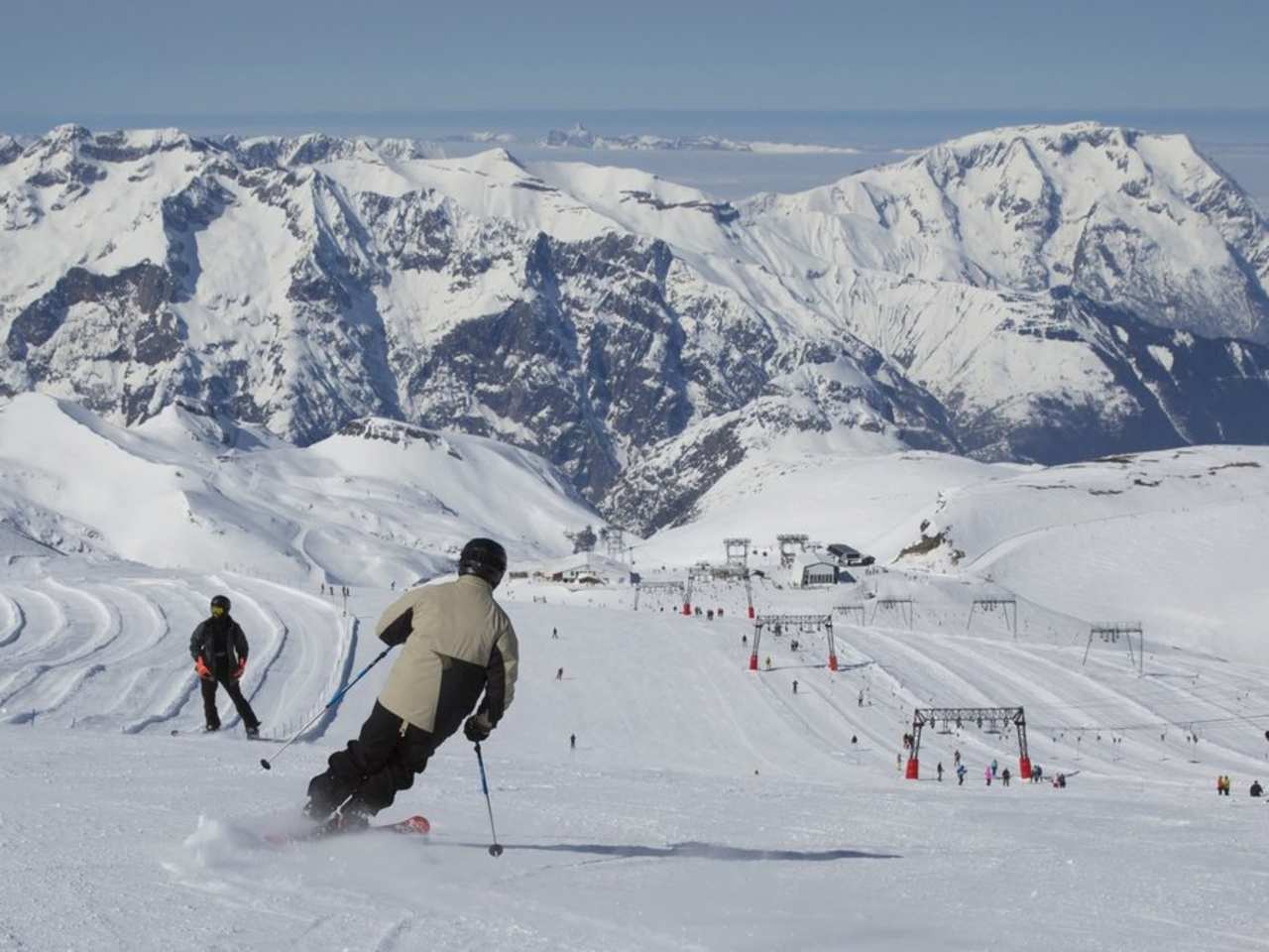 In Les Deux Alpes erwarten Dich insbesondere in den Höhenlagen traumhafte Pisten. © SeraphP/Shutterstock.com