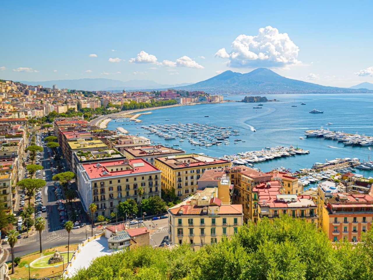 In der italienischen Region Kampanien sollten Reisende derzeit keine rohen Meeresfrüchte essen. © iStock via Getty/Alessandro Tortora