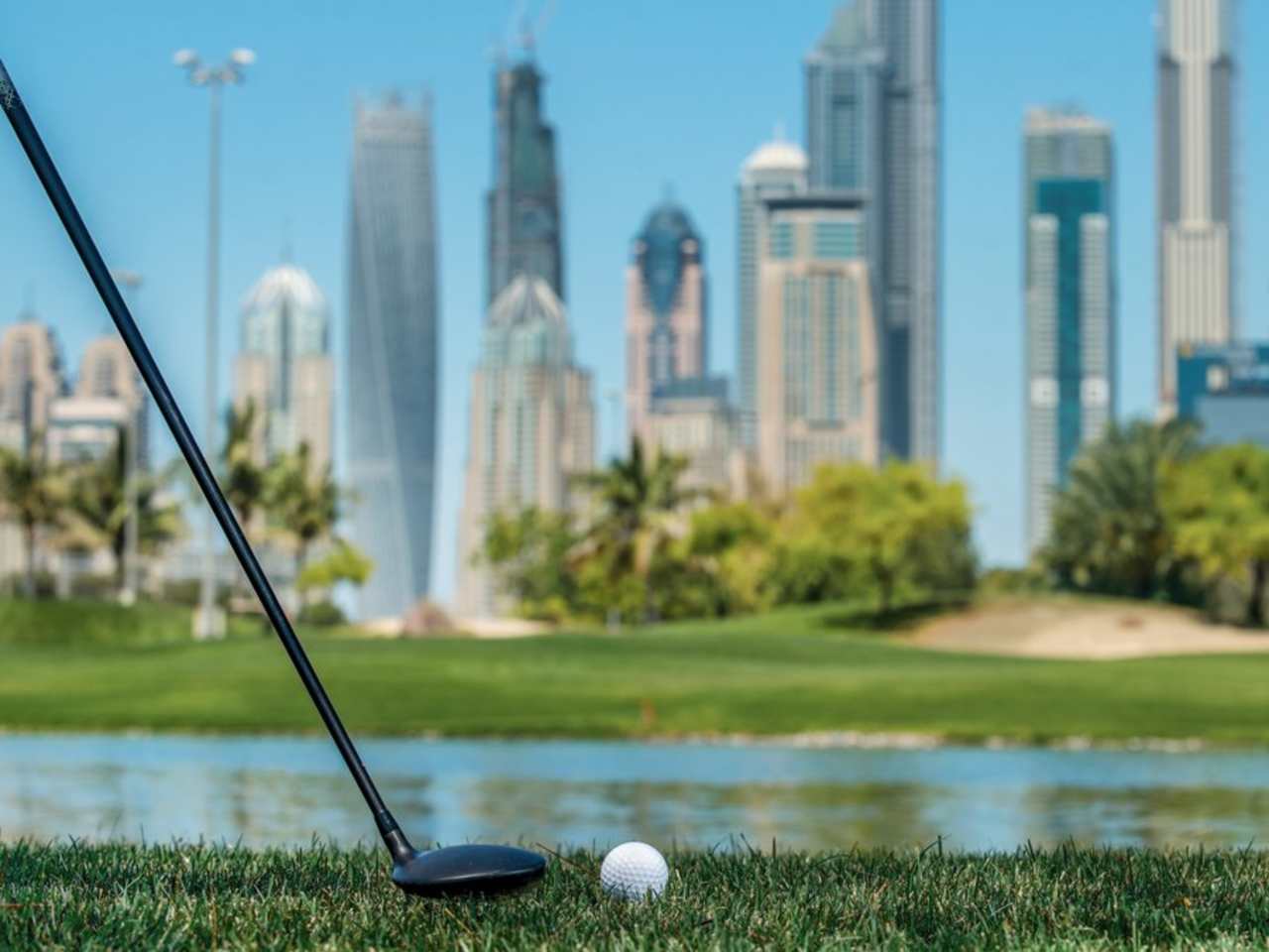 Von der Algarve bis Dubai: Wo GolferInnen ihr Glück finden. © MaksymPoriechkin/iStock