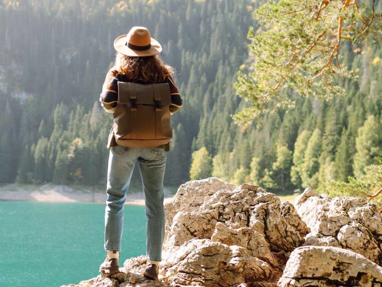 Der nächste Urlaub lässt auf sich warten? Mit diesen Tipps vertreibst Du das Fernweh. © iStock via Getty/Maksym  Belchenko