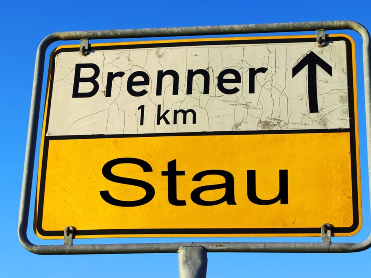 Für den 30. Mai ist eine Vollsperrung am Brenner angekündigt. © iStock via Getty/Astrid860