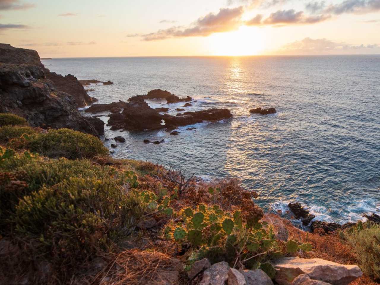Auf Teilen Teneriffas herrschen bald strengere Regeln an Stränden. © Ana del Castillo/iStock via Getty Images