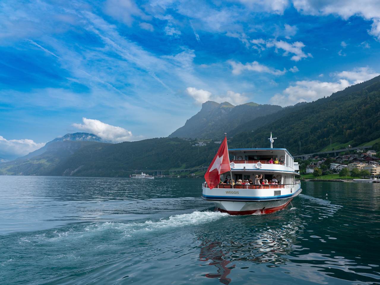 Ein Passagierboot auf dem Luzerner See, Schweiz