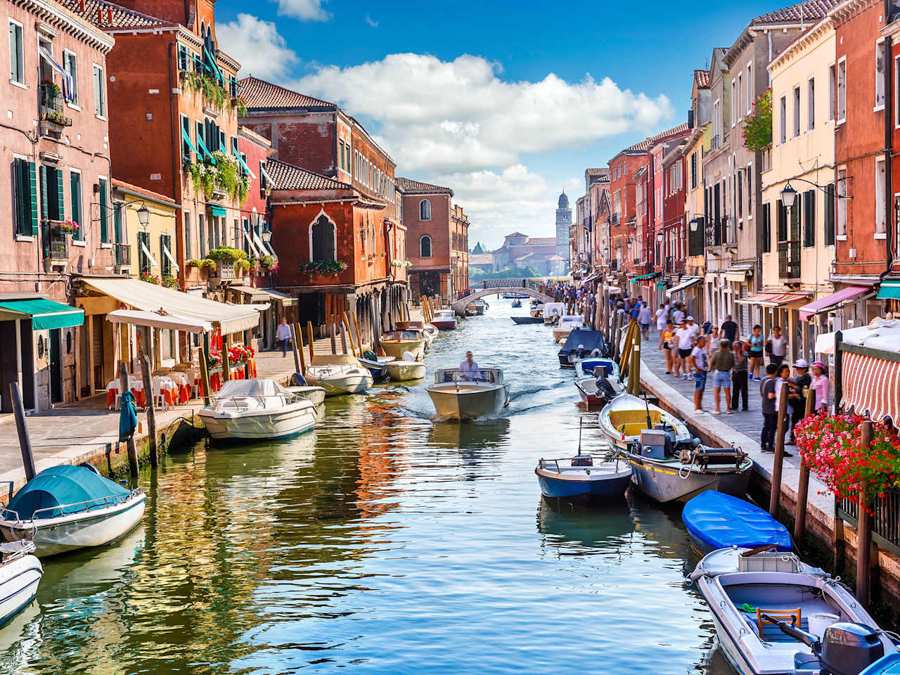 Bunte Häuser in Murano bei Venedig