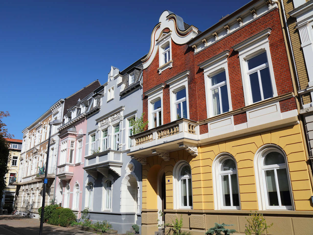 Krefeld © Shutterstock 1955682697