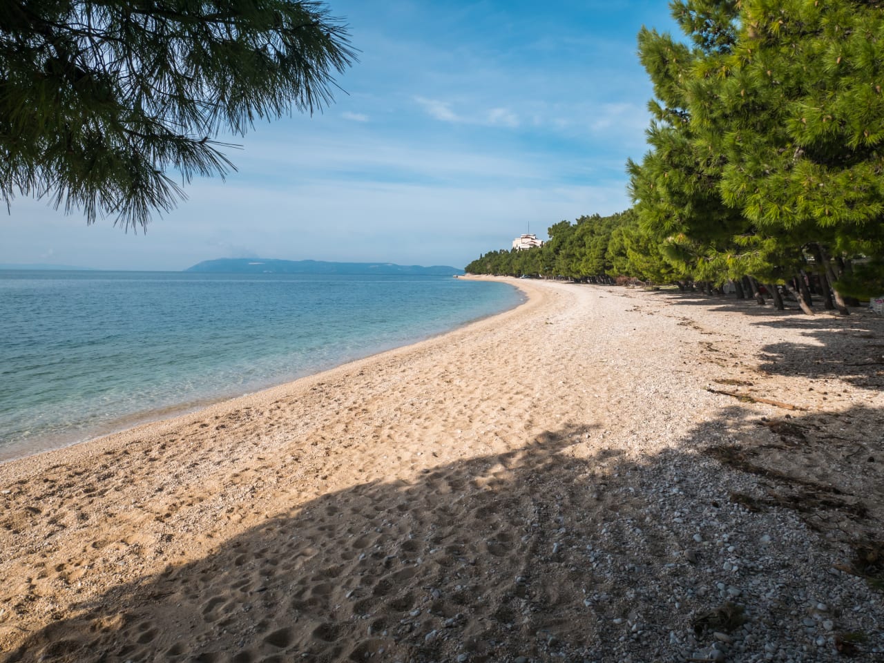 Strand von Tucepi, Dalmatien, Kroatien