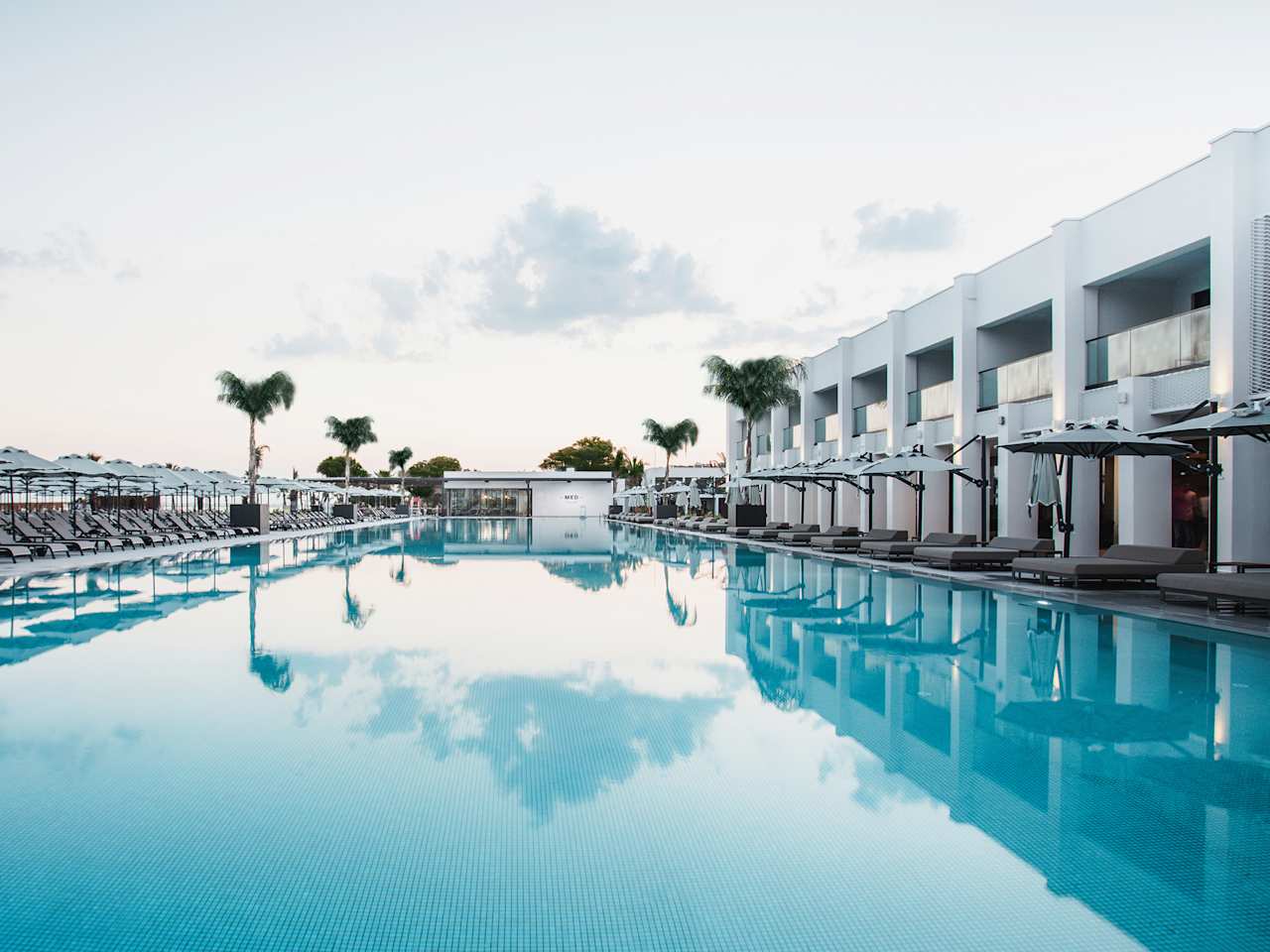 Pool, Hotel Paloma Finesse Side