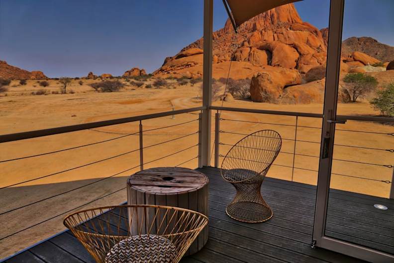 Ausblick vom Hotel Spitzkoppen Lodge in Namibia © Expedia-b3045bbe-bfdf-4c03-8fde-f1fee935888a