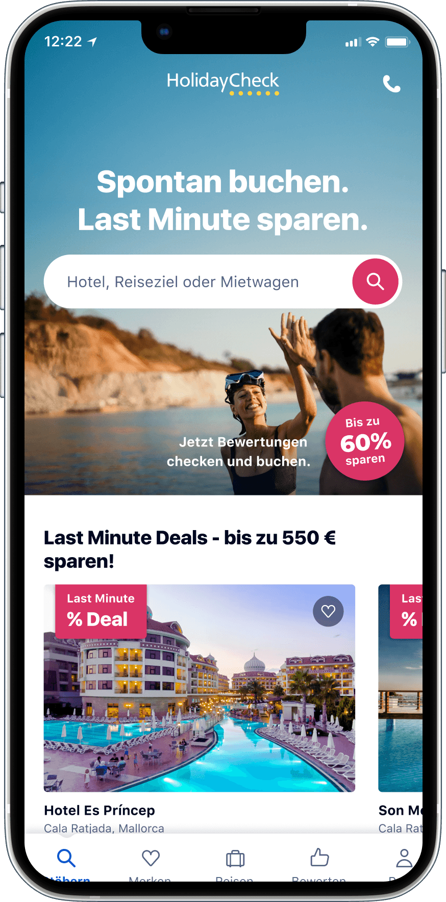 Mobiltelefon mit der HolidayCheck-App