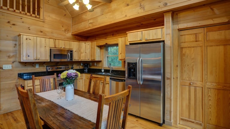 Tree Top Getaway Log House With Views NFL Sunday Ticket Included Fontana Dam HolidayCheck