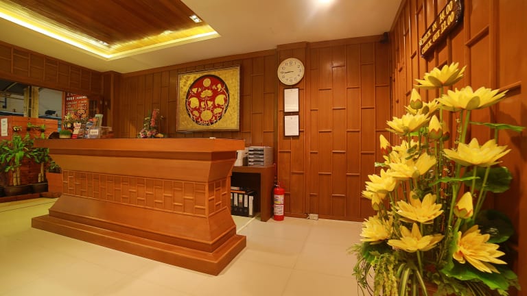 Lotus hotel patong