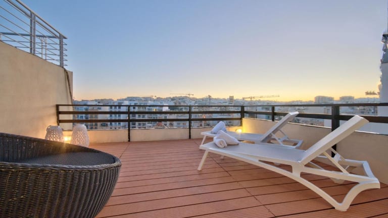 Spinola Court Stunning Seaview Apartment Penthouse on Spinola Bay