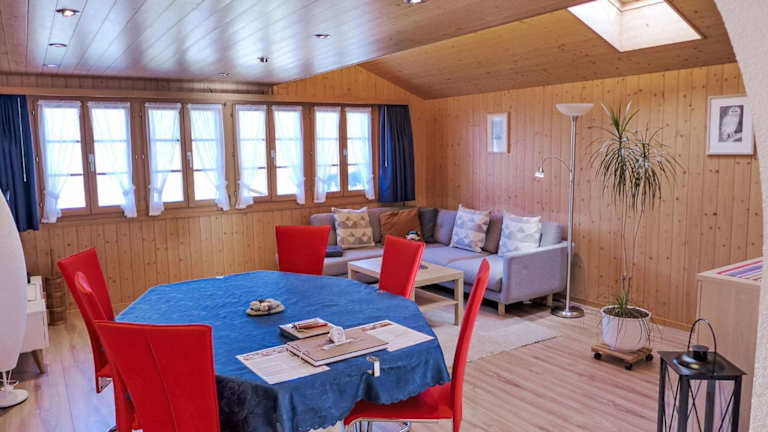 Holdiday Inn Holiday Home Reindli by Interhome (Innertkirchen): Alle Infos zum Hotel