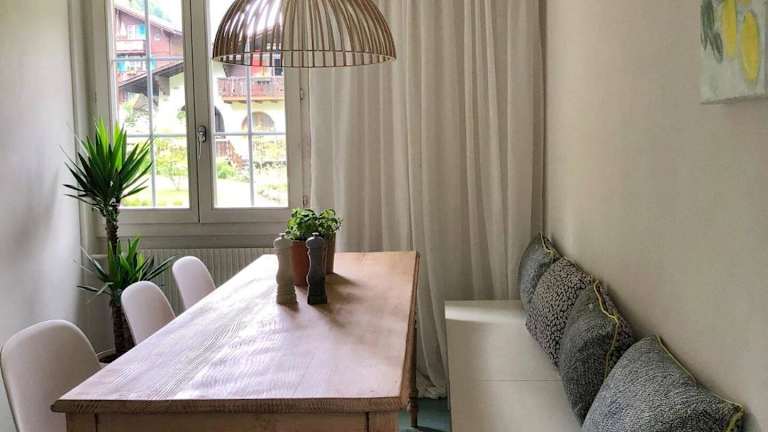 Waterfall Patern Waterfall Views-Stylish Design-Big Comfy Bed (Lauterbrunnen): Alle ...